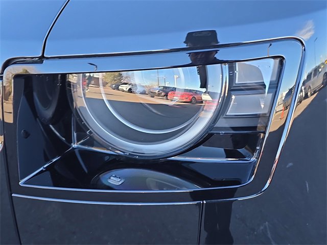 New 2026 Land Rover Defender 110 X-Dynamic SE image 18