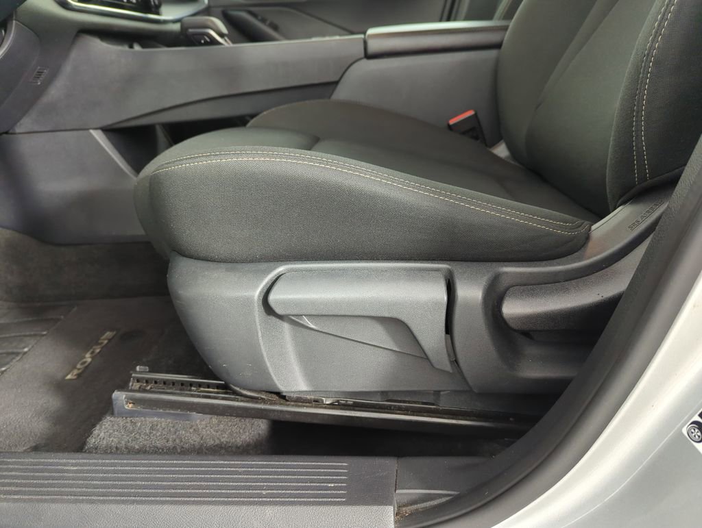 Used 2024 Nissan Rogue S image 13