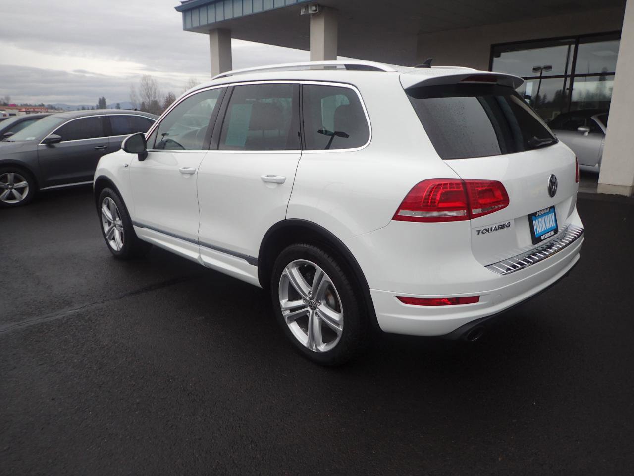 Used 2014 Volkswagen Touareg VR6 AWD/4WD image 3