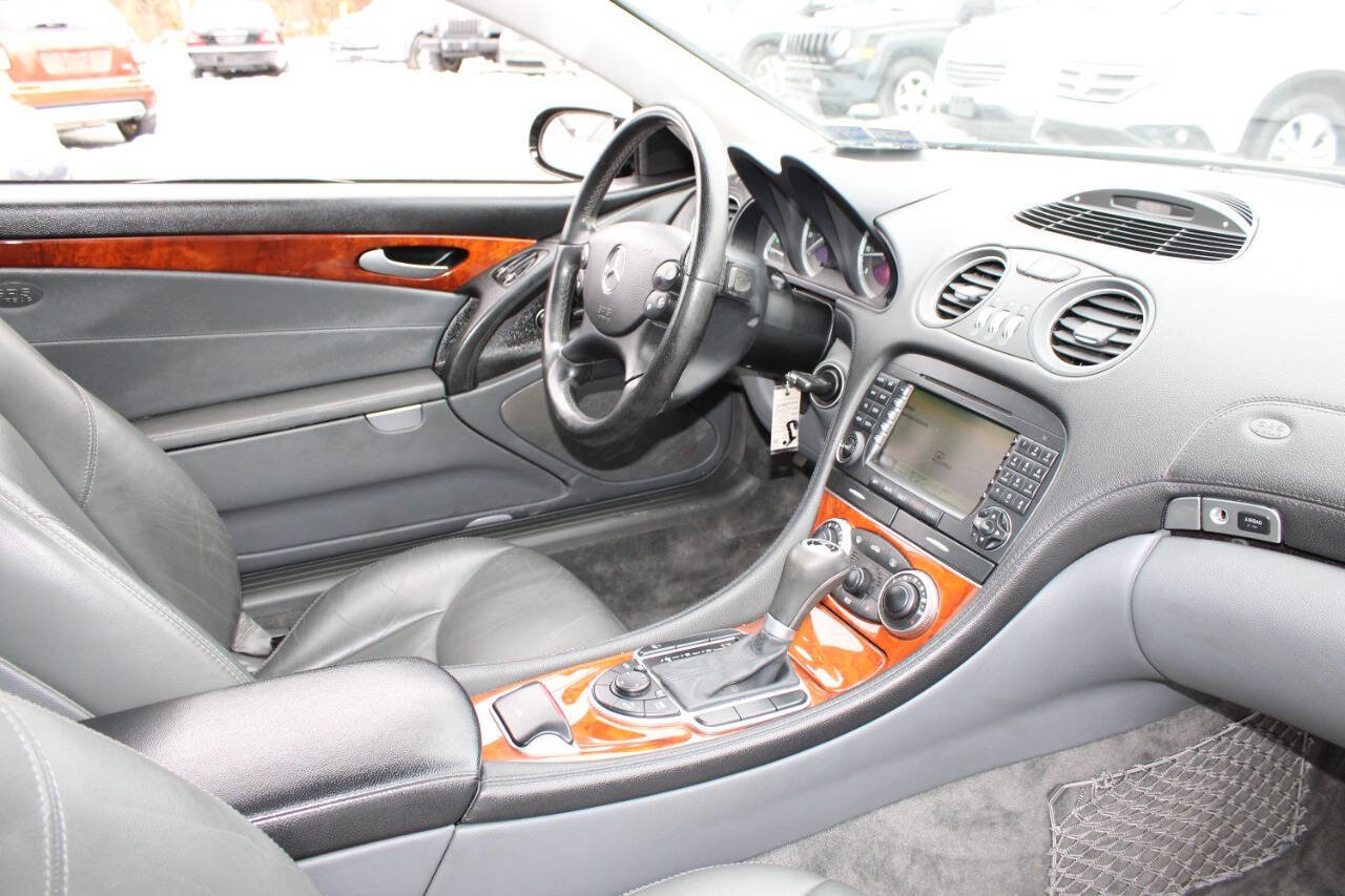 Used 2005 Mercedes-Benz SL 500 w/ AMG Sport Pkg image 20