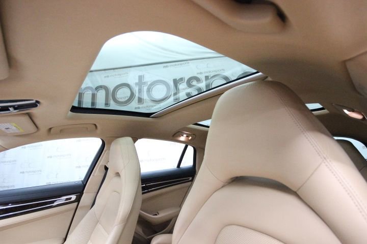 Used 2018 Porsche Panamera 4S image 28