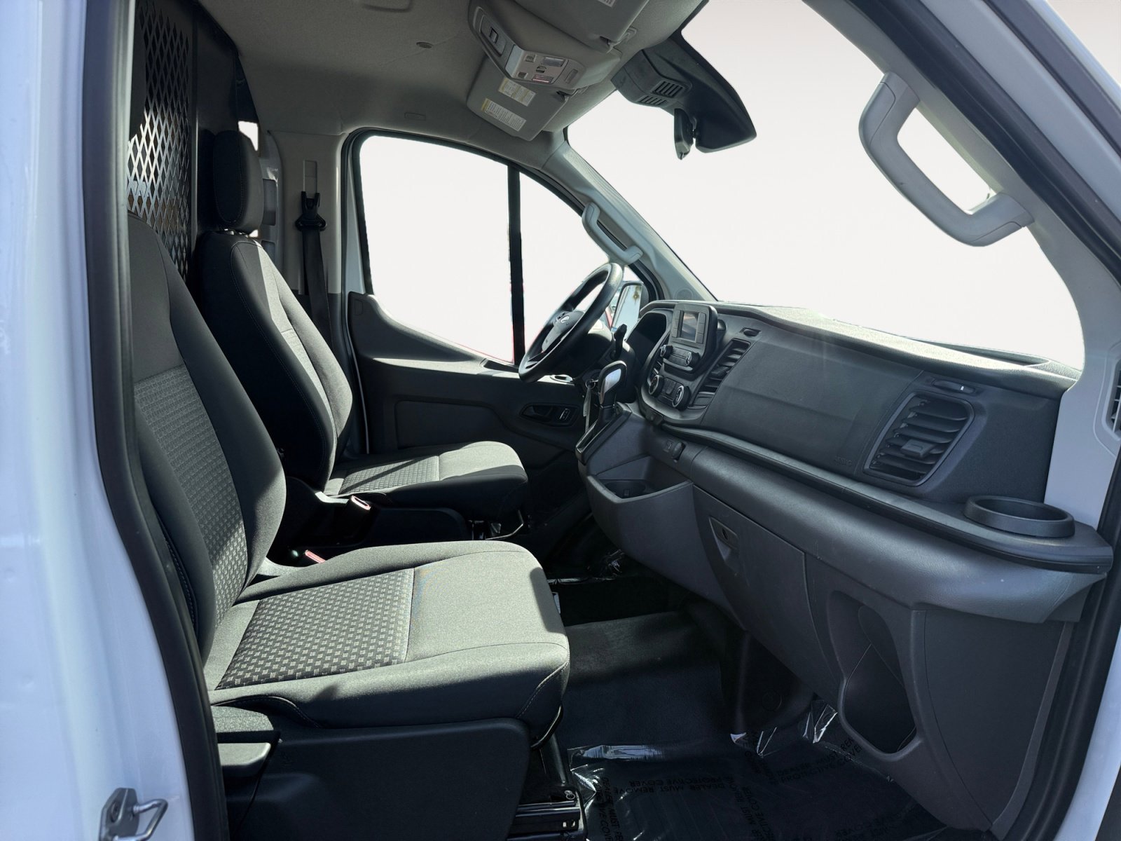 Used 2024 Ford Transit 250 Low Roof w/ Exterior Upgrade Package image 17