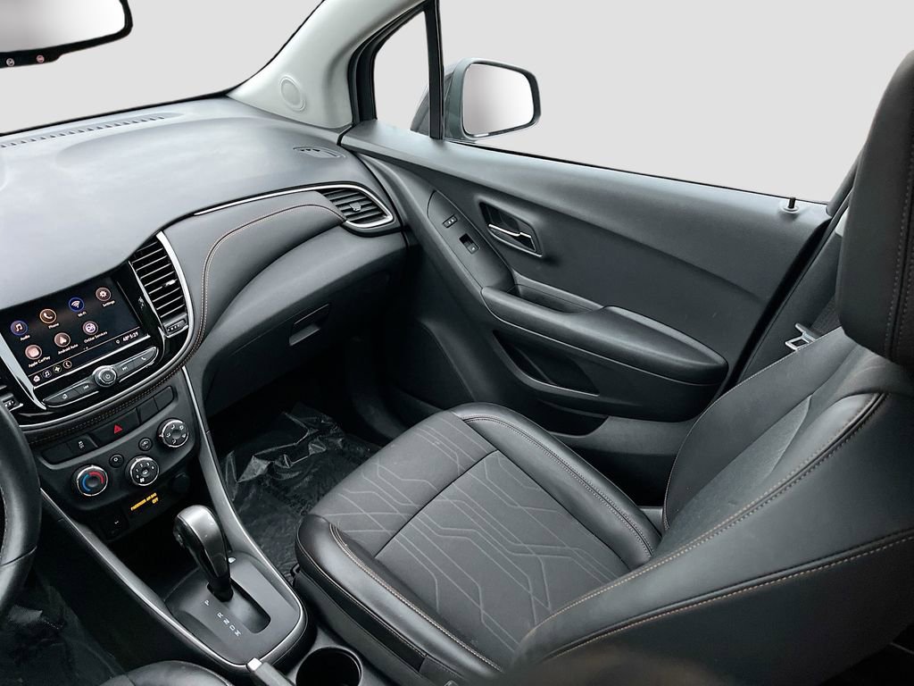 Used 2022 Chevrolet Trax LT w/ Driver Confidence Package AWD/4WD image 21