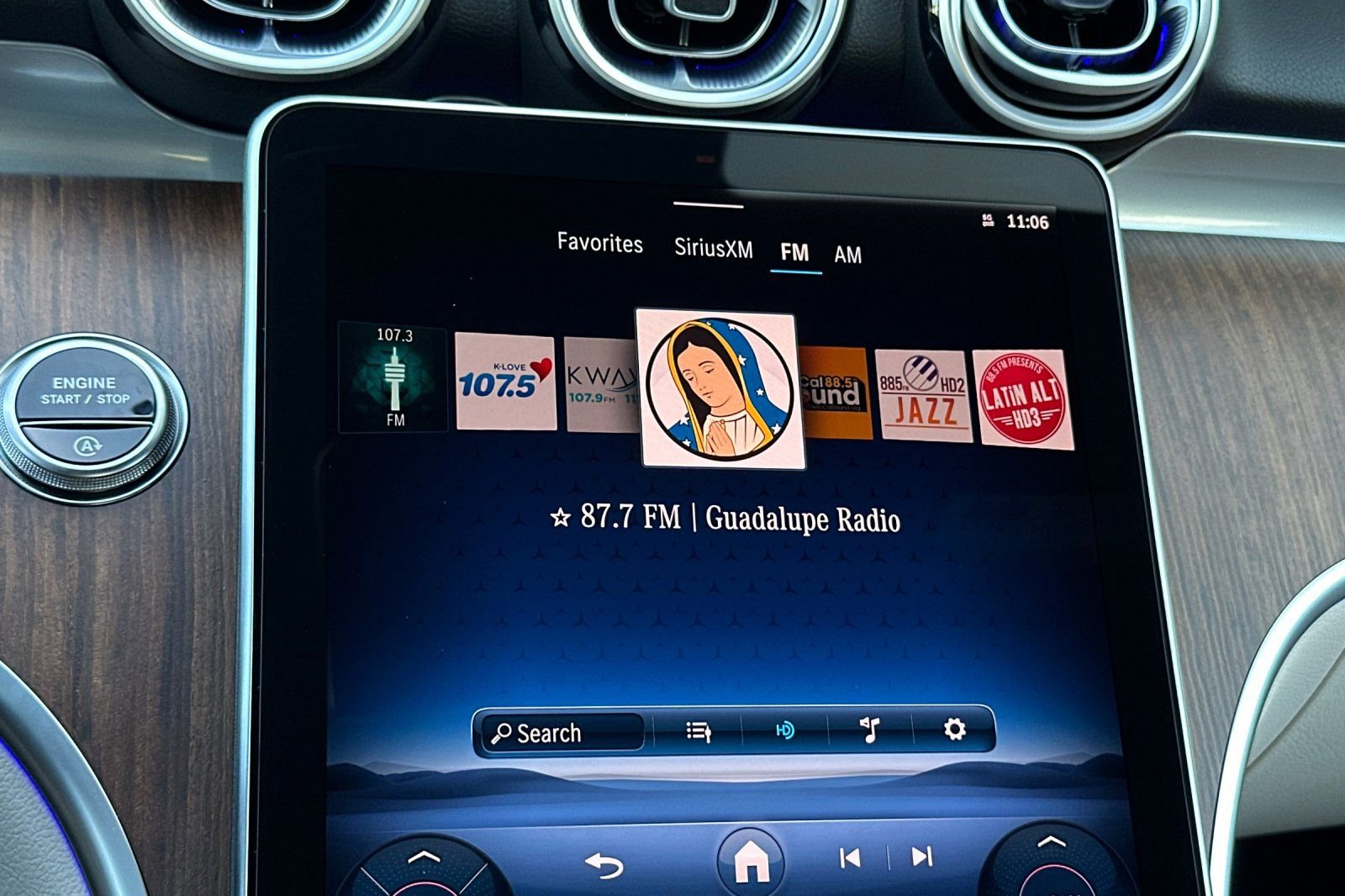 New 2025 Mercedes-Benz C 300 4MATIC Sedan image 35