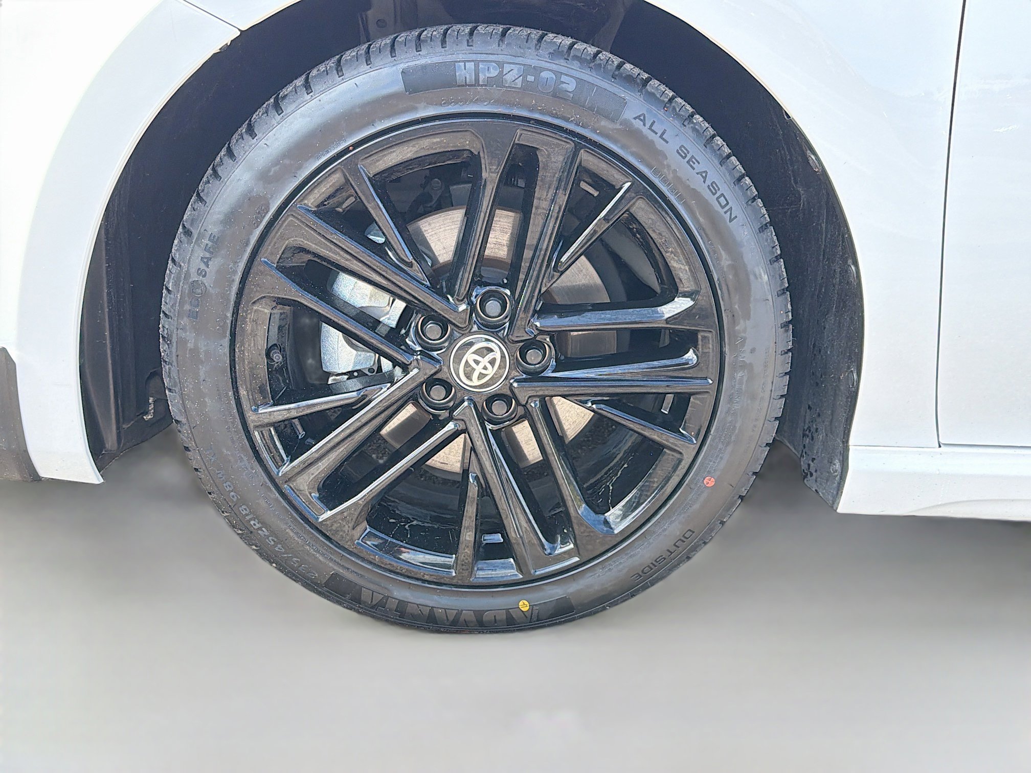 Used 2025 Toyota Camry SE image 40