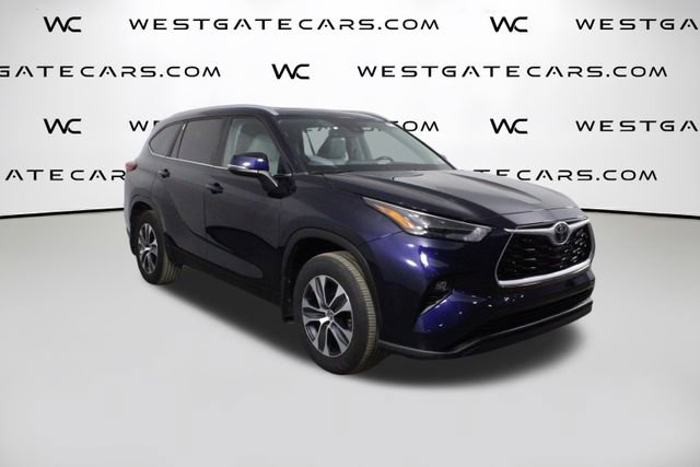 Used 2023 Toyota Highlander XLE