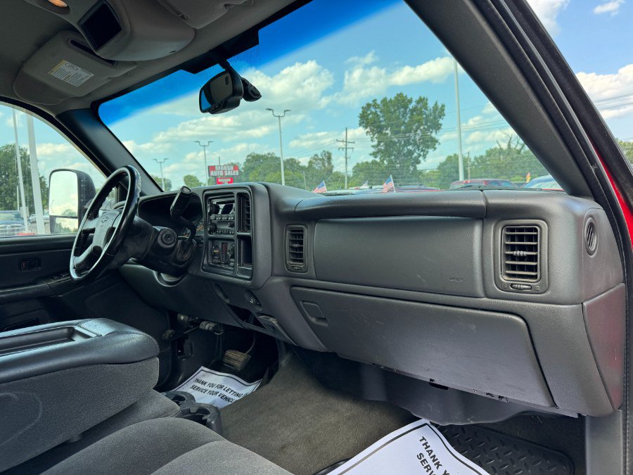 Used 2006 Chevrolet Silverado 2500 LT AWD/4WD image 19