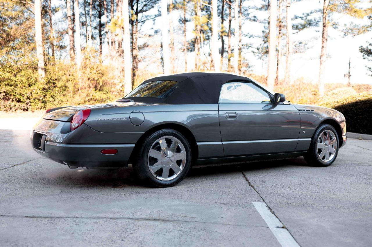 Used 2003 Ford Thunderbird Deluxe image 13