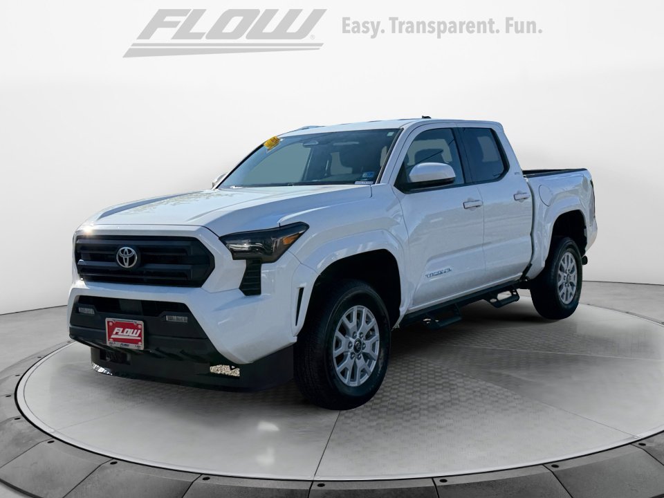 Certified 2025 Toyota Tacoma SR5 AWD/4WD image 4