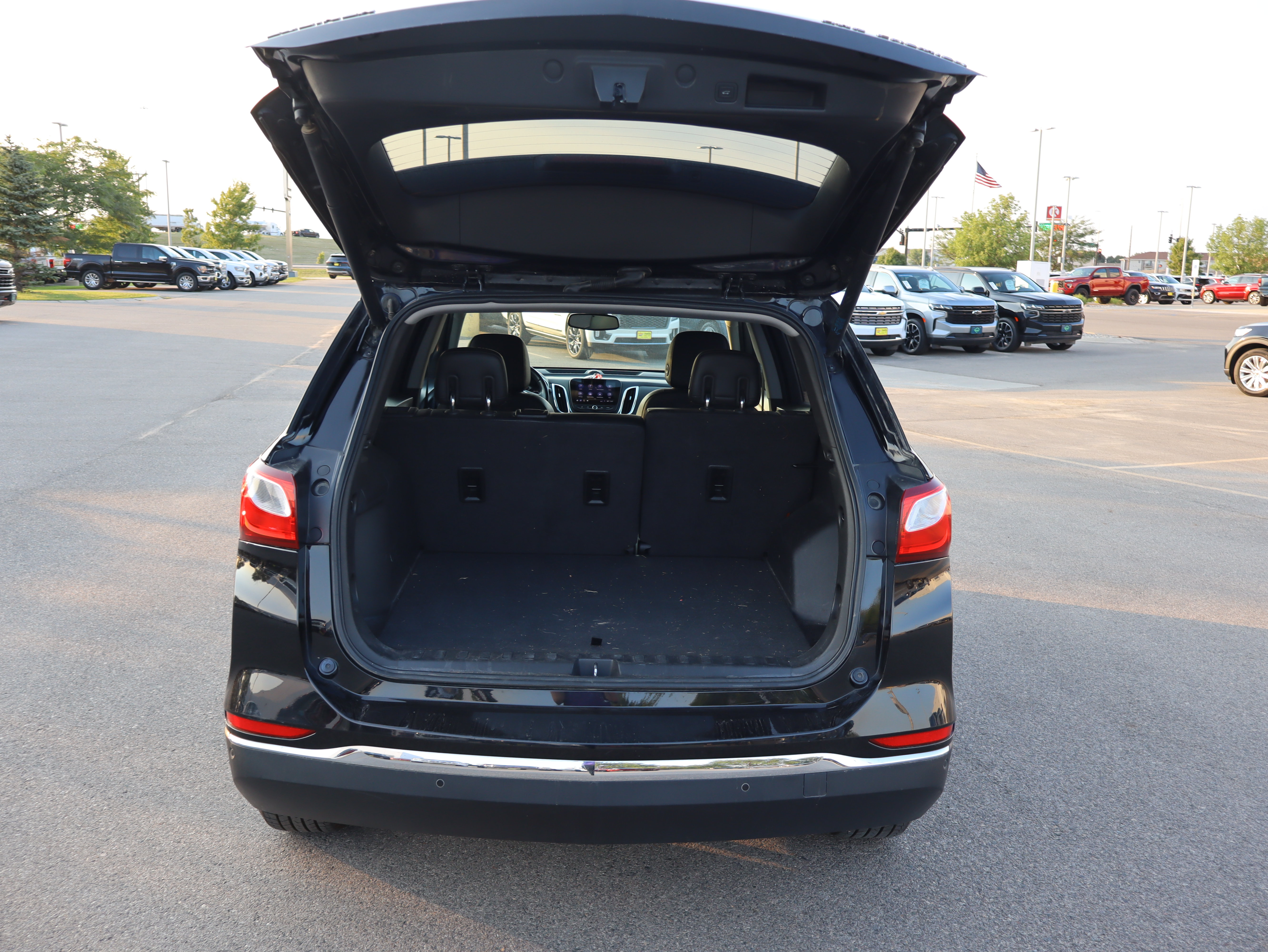 Used 2020 Chevrolet Equinox Premier AWD/4WD image 15