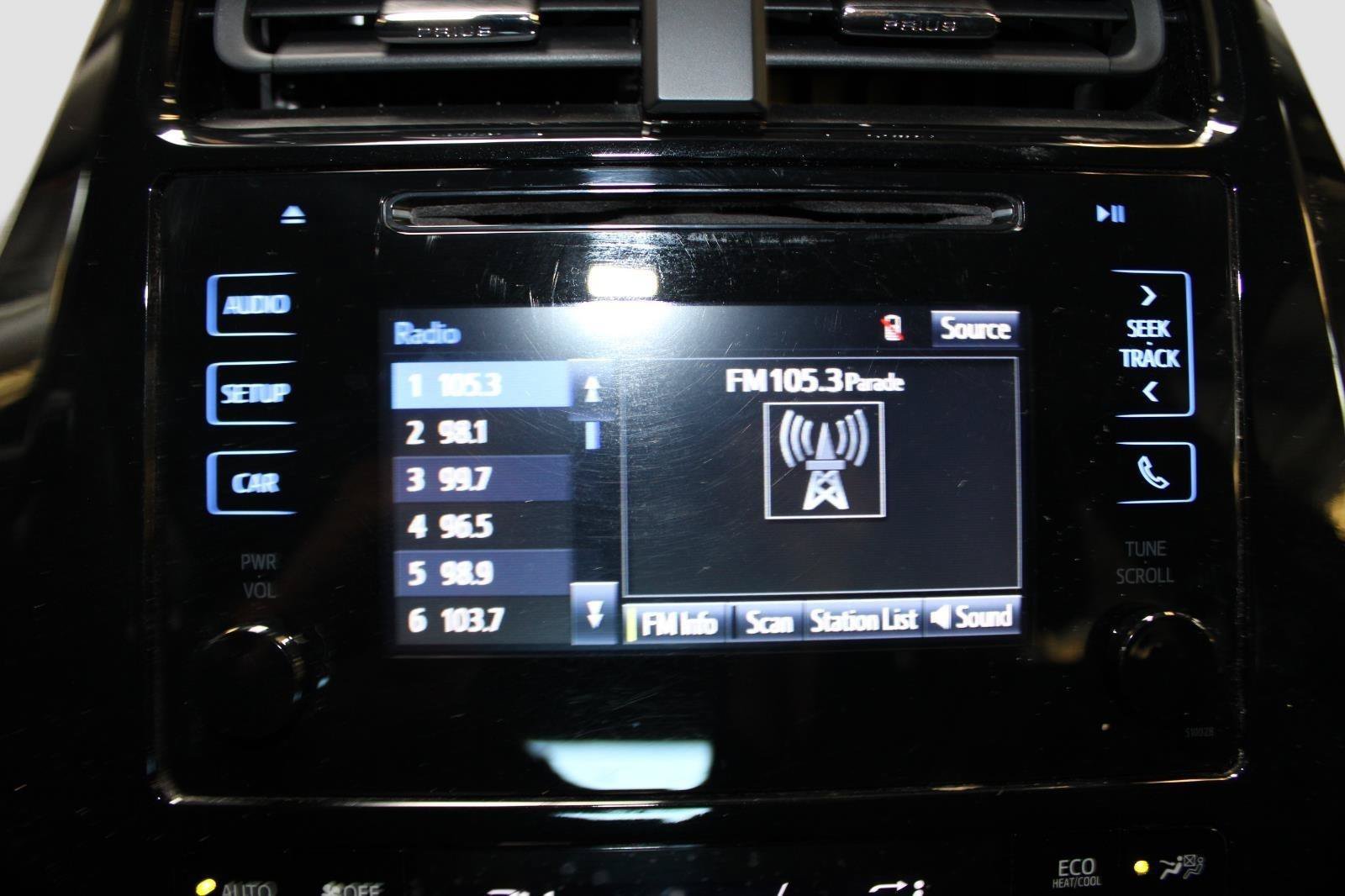 Used 2018 Toyota Prius Two w/ Prius Two Safety Plus Package FWD image 21