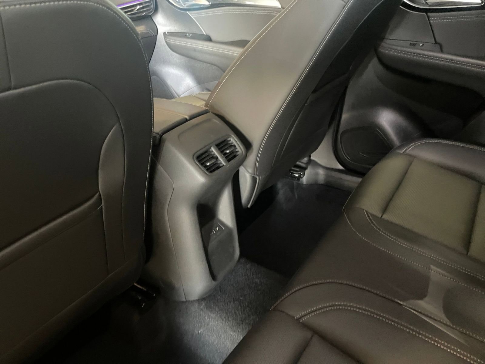 Used 2024 Buick Envision Preferred image 24