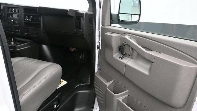 Used 2024 Chevrolet Express 3500 LS RWD image 17