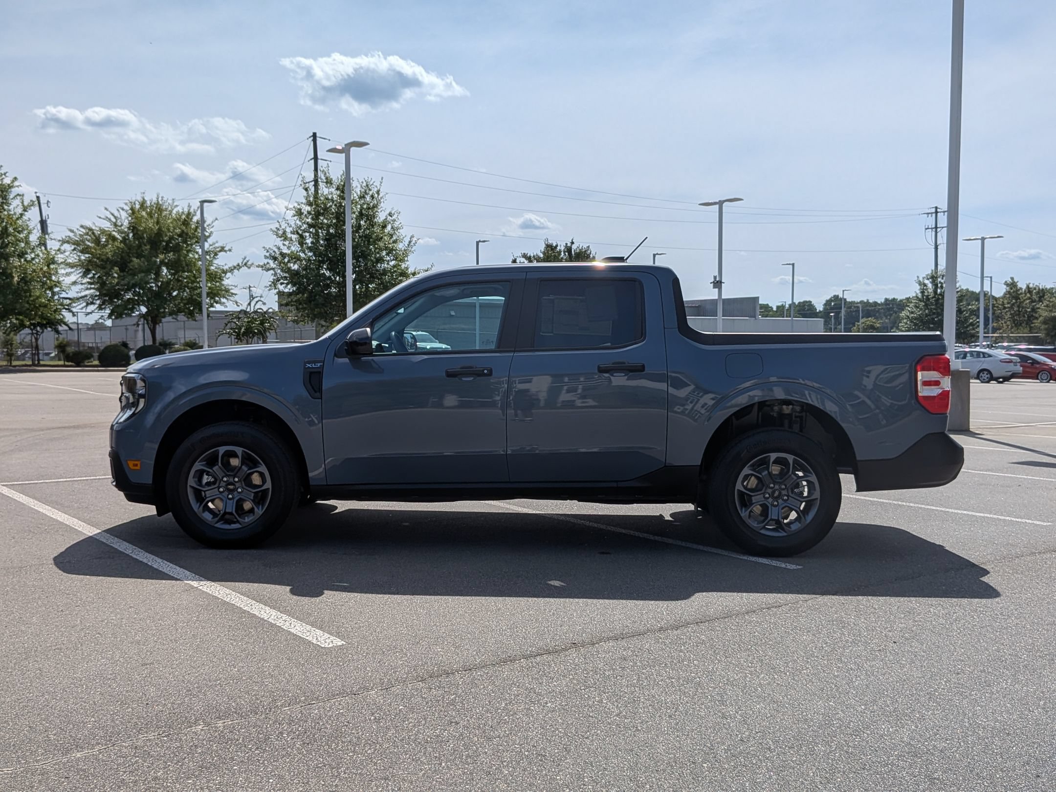 New 2026 Ford Maverick XLT w/ XLT Luxury Package FWD image 7