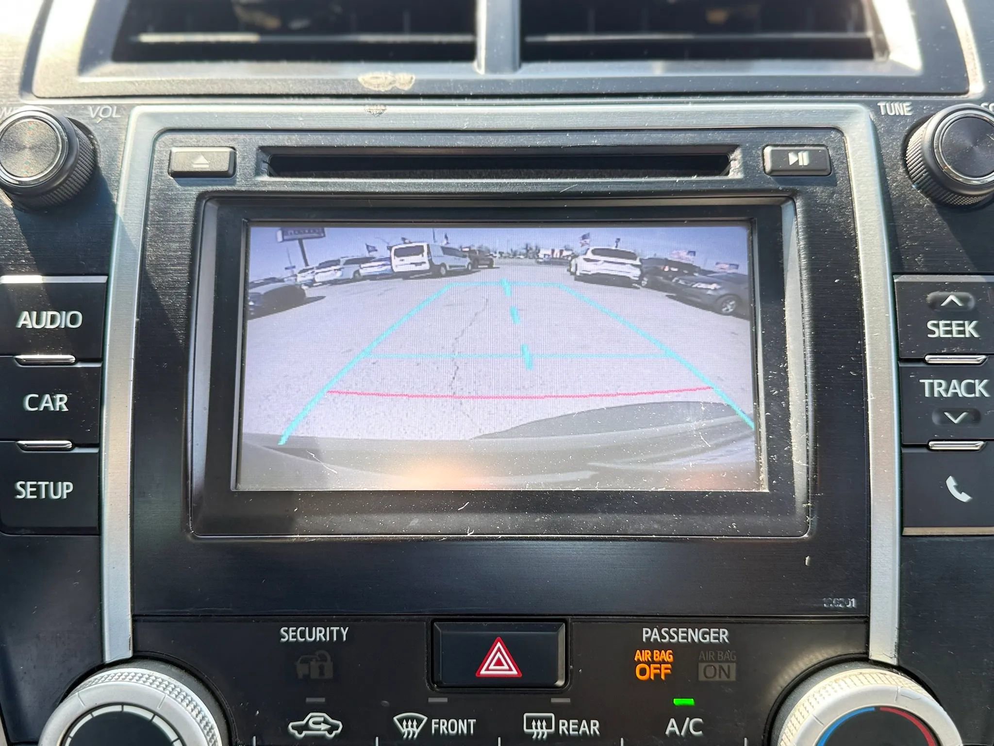 Used 2014 Toyota Camry LE image 28