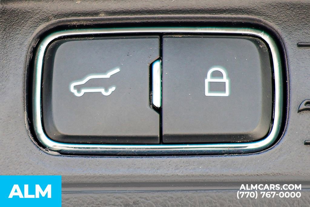 Used 2025 Ford Explorer ST-Line image 27