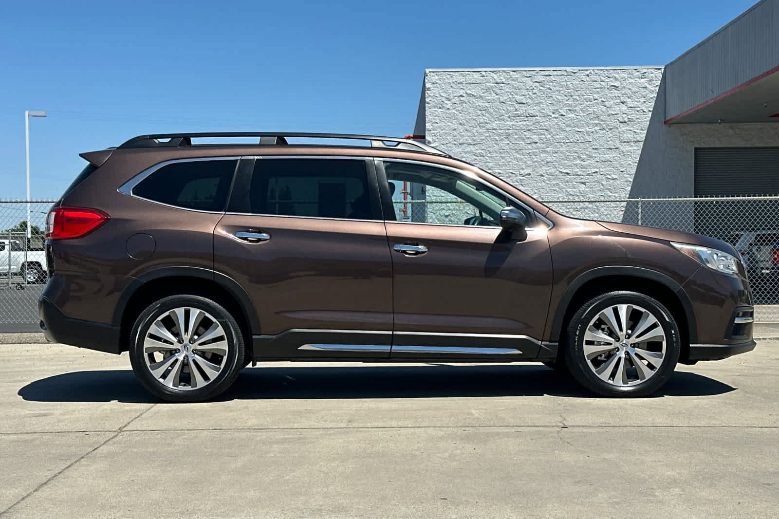 Used 2021 Subaru Ascent Touring AWD/4WD image 2
