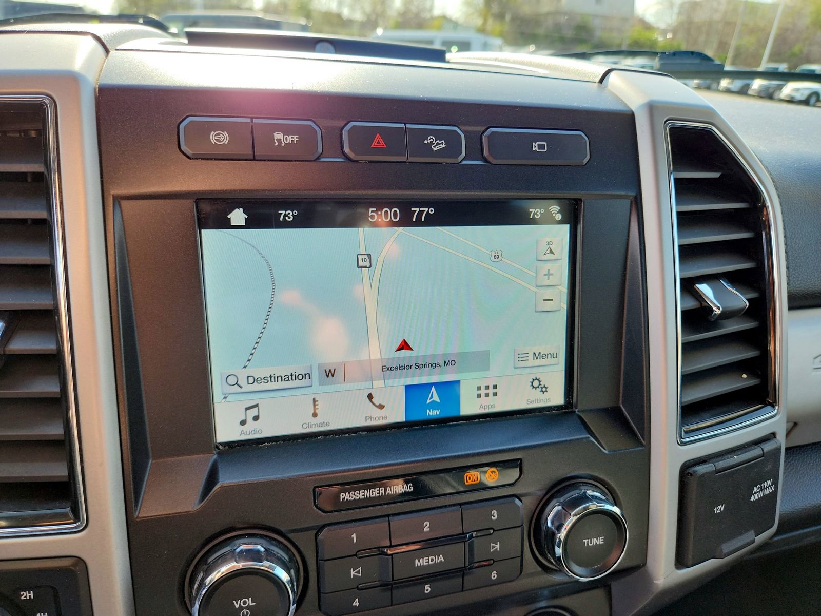 Used 2019 Ford F350 Lariat w/ Chrome Package image 16