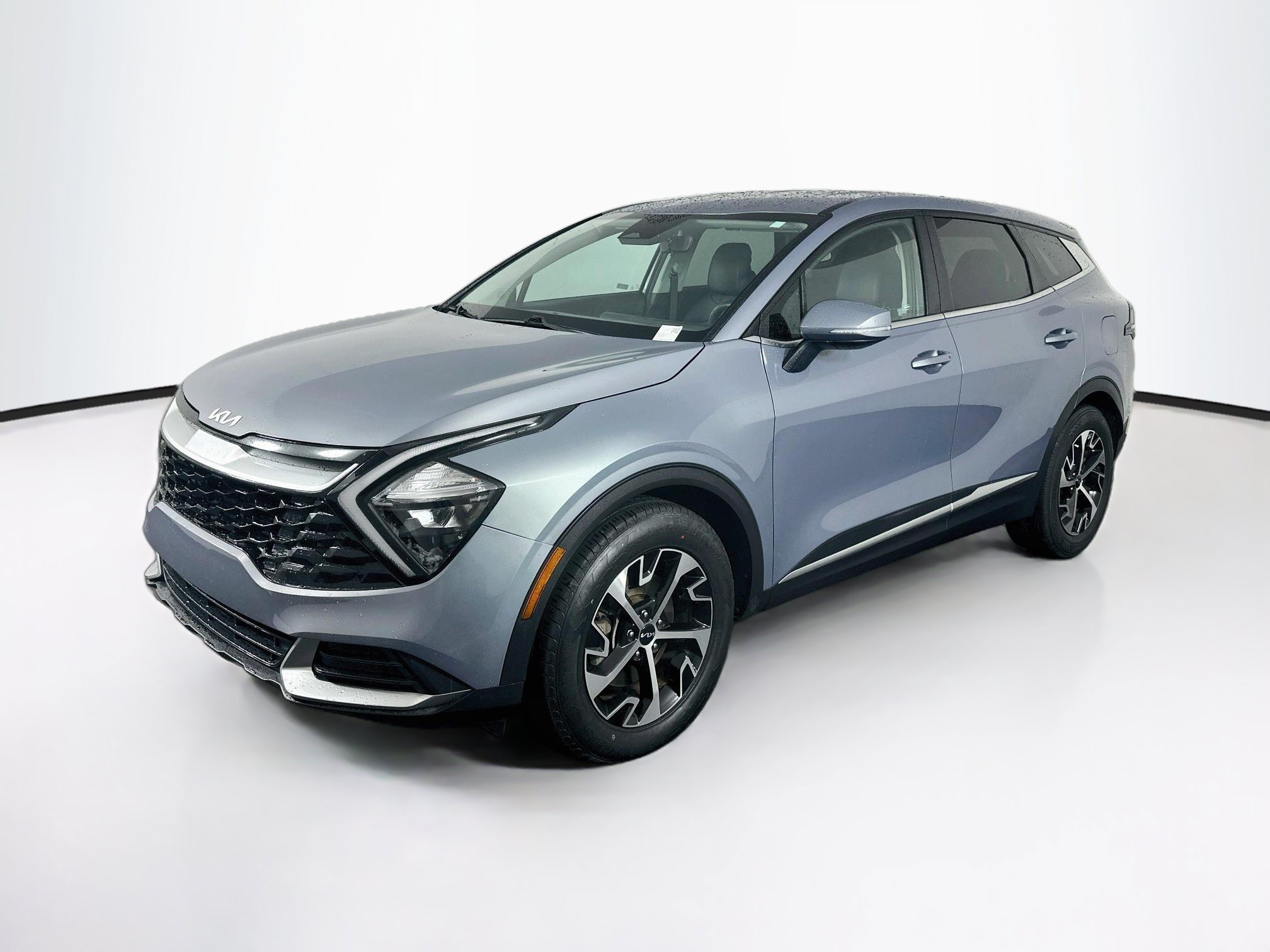 Used 2023 Kia Sportage EX FWD image 3