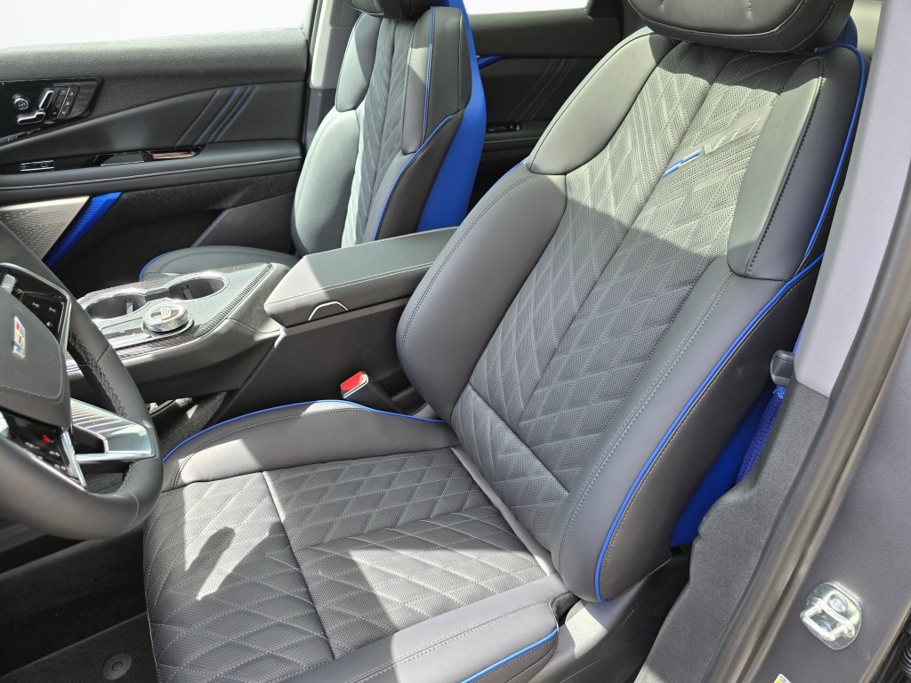 New 2026 Cadillac Optiq V w/ Magnus Launch Edition AWD/4WD image 33