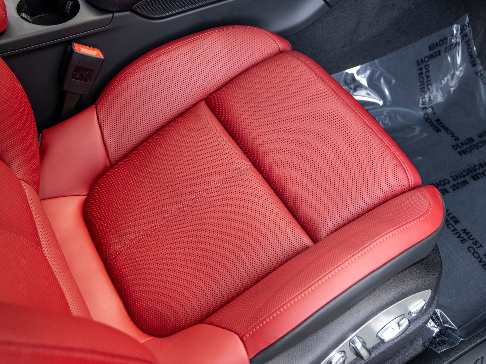 New 2025 Porsche Macan image 51