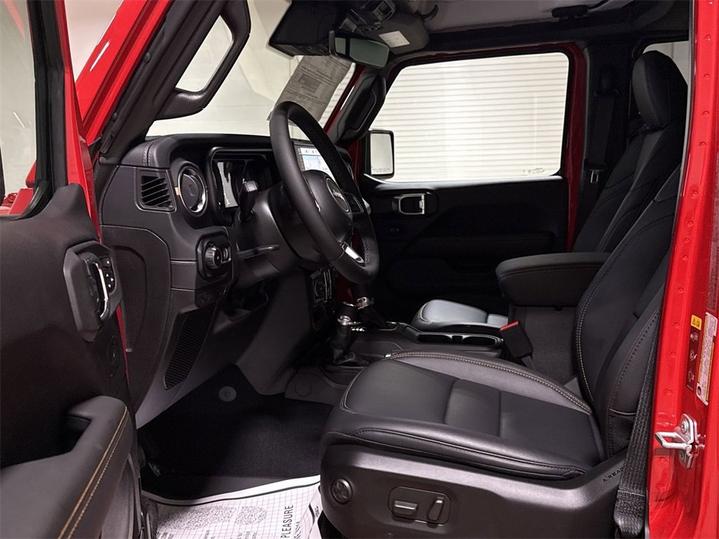 New 2025 Jeep Wrangler Sahara image 3