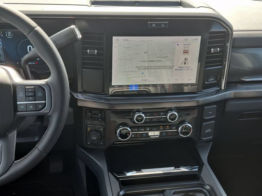 New 2026 Ford F250 Lariat w/ Black Appearance Package AWD/4WD image 18