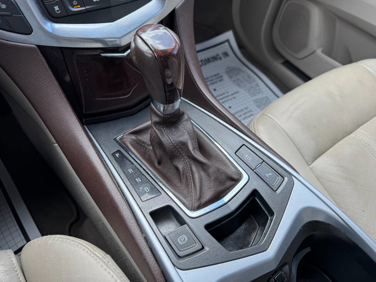 Used 2011 Cadillac SRX Luxury image 20