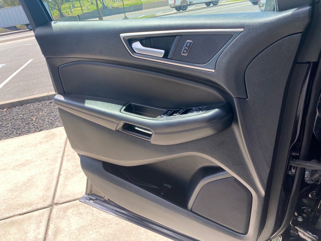 Used 2024 Ford Edge SEL image 29