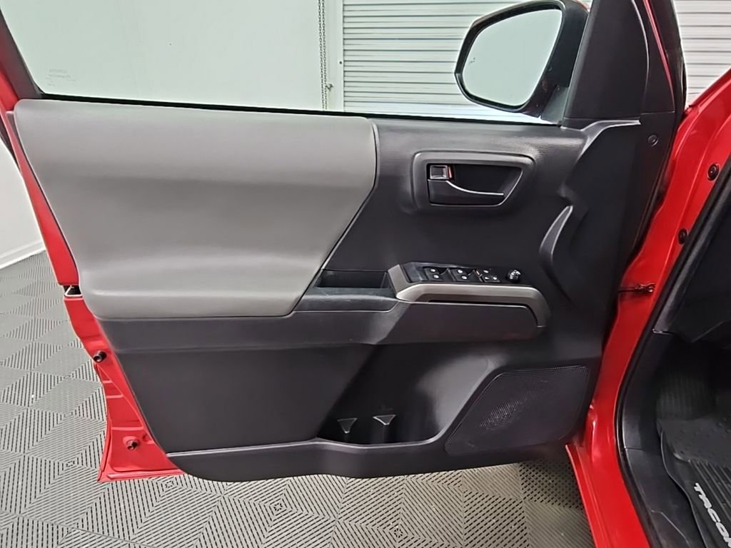 Used 2022 Toyota Tacoma SR5 image 25