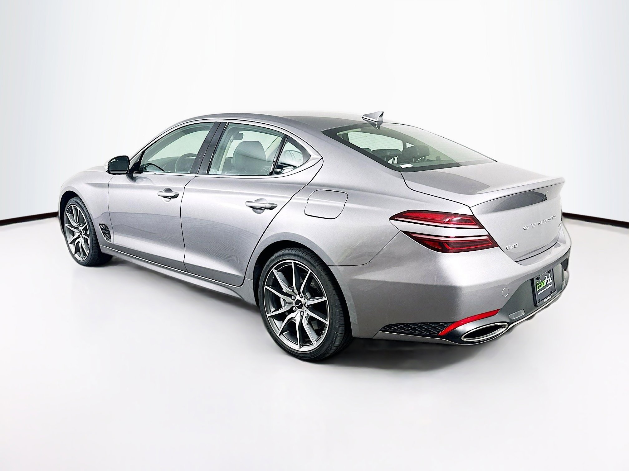 Used 2025 Genesis G70 2.5T AWD/4WD image 5