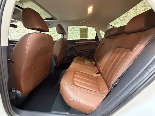 Used 2022 Volkswagen Passat 2.0T FWD image 13