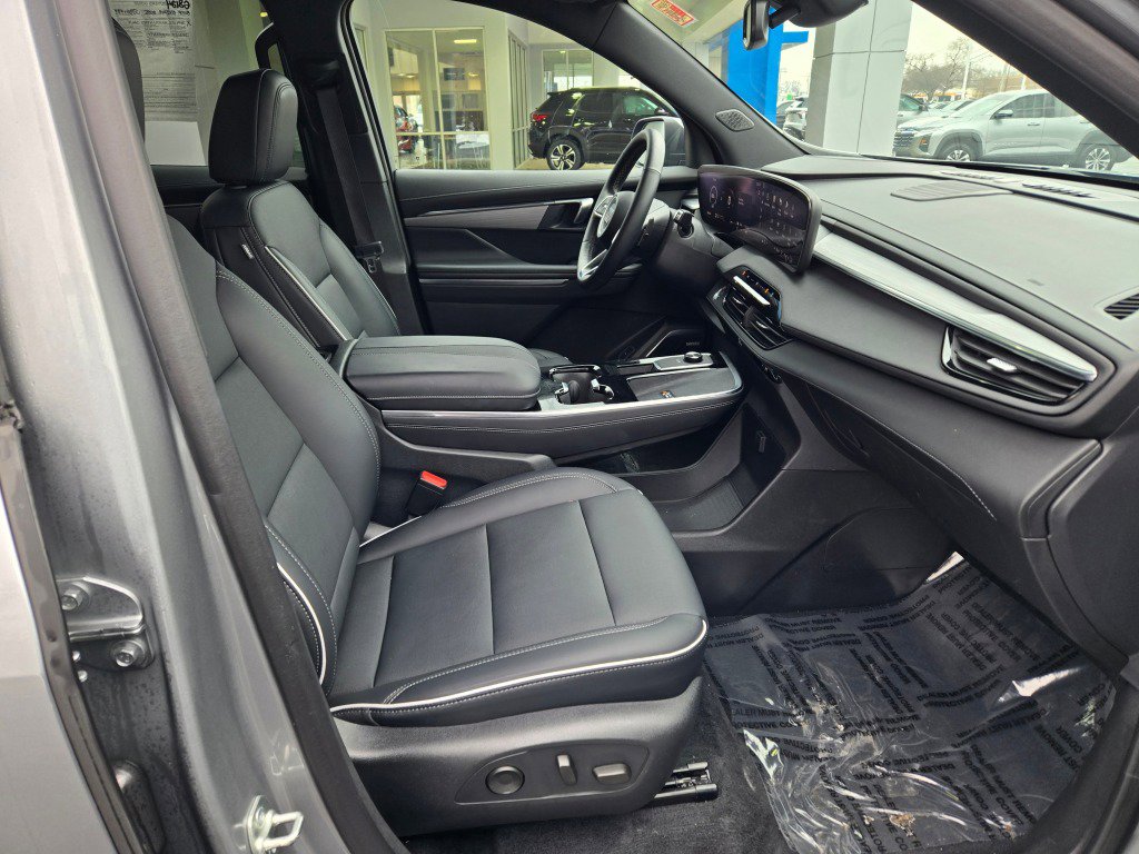 Certified 2025 Buick Enclave Preferred image 6