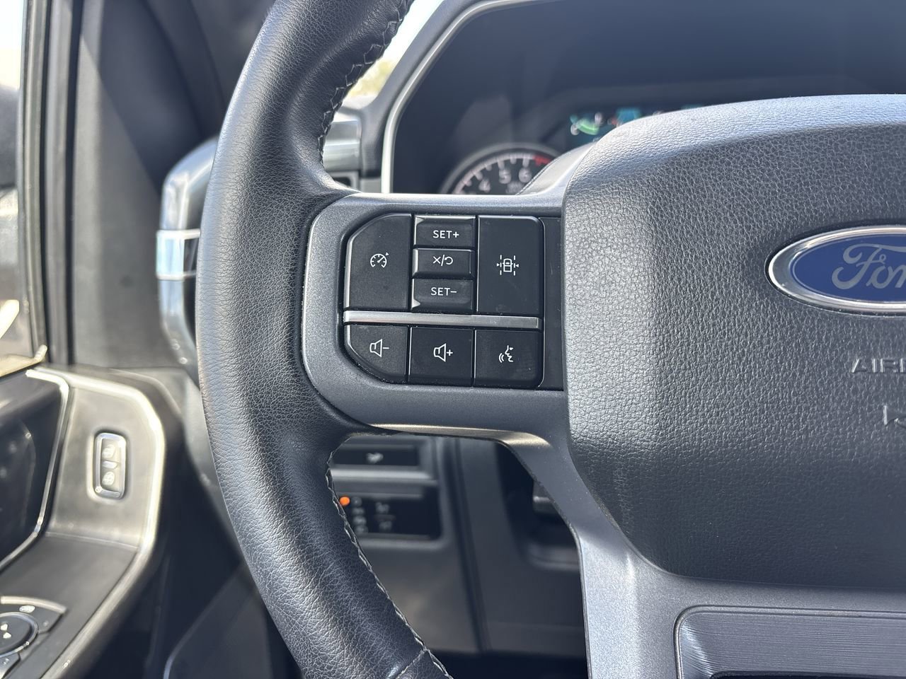 Used 2023 Ford F150 XLT w/ Equipment Group 302A High image 27