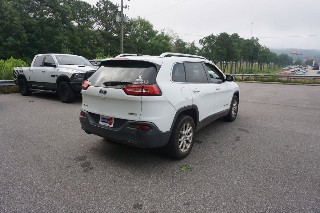 Used 2015 Jeep Cherokee Latitude AWD/4WD image 18
