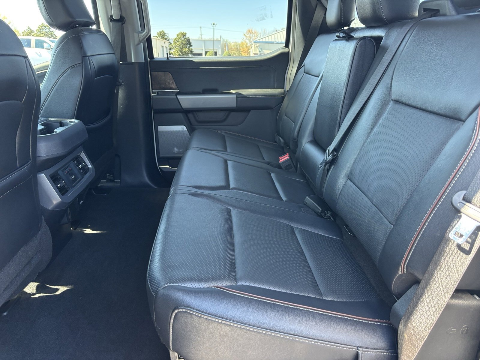 Used 2024 Ford F450 Lariat w/ Camper Package image 21