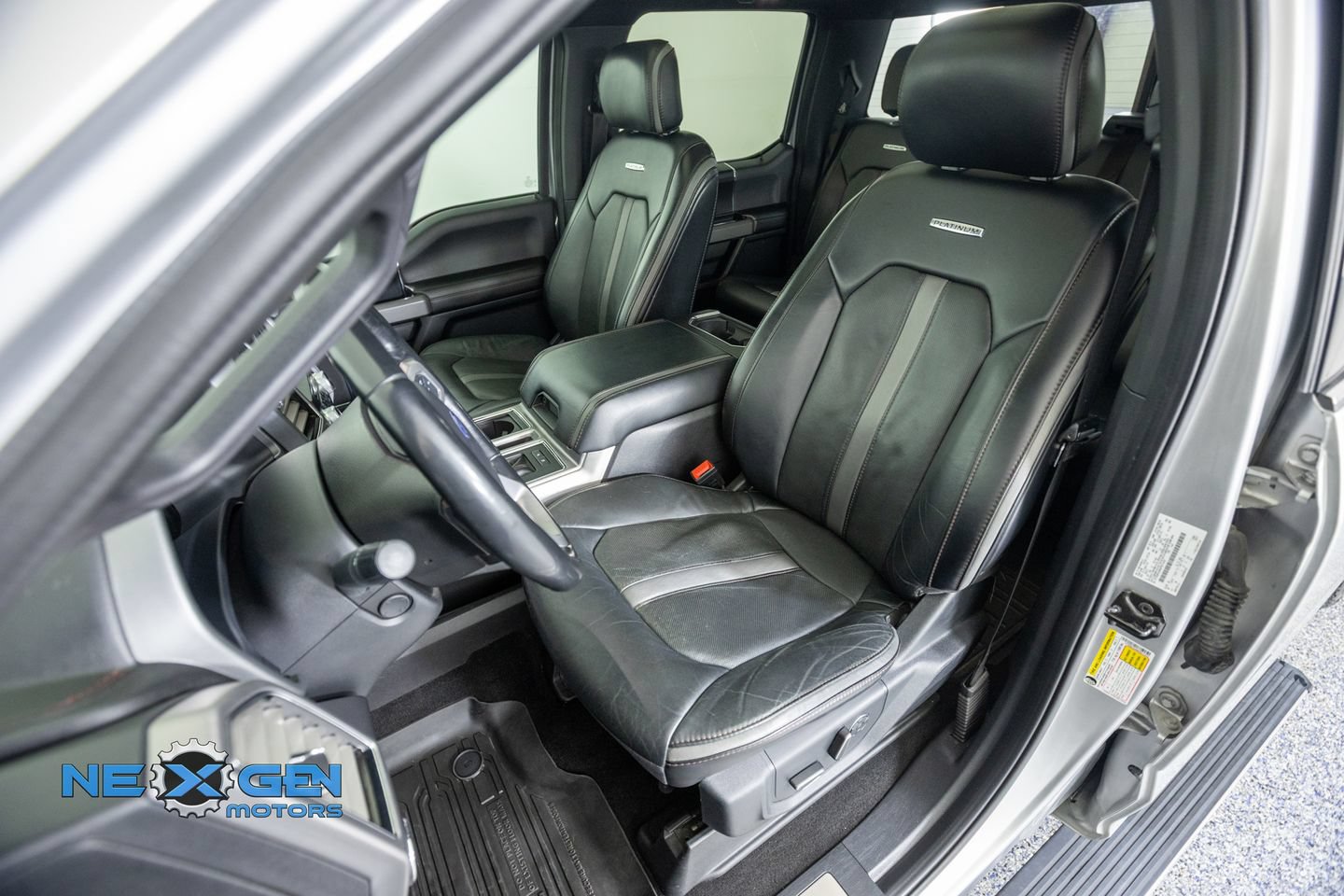 Used 2019 Ford F150 Platinum w/ Equipment Group 701A Luxury AWD/4WD image 28