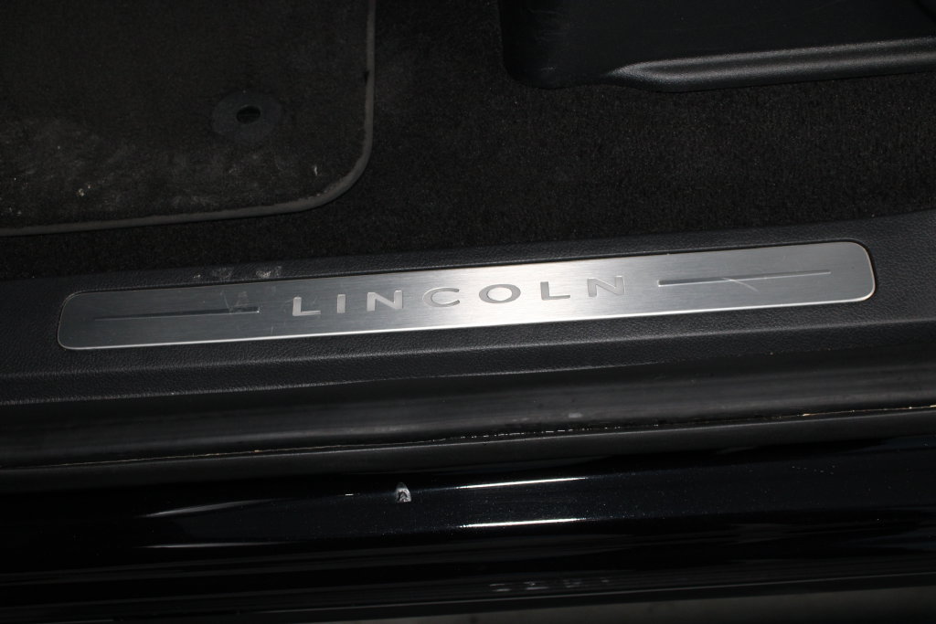 Used 2024 Lincoln Navigator Reserve AWD/4WD image 7