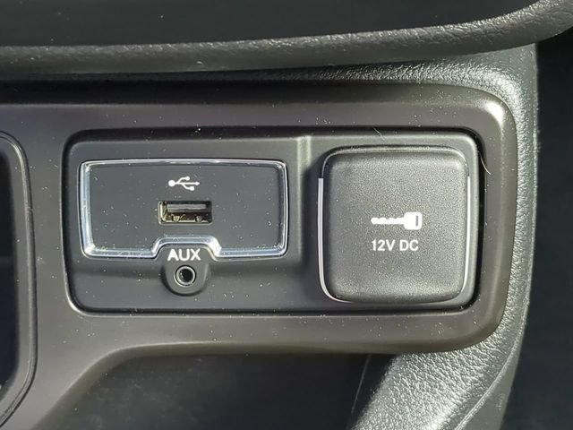 Used 2020 Jeep Renegade Altitude FWD image 27