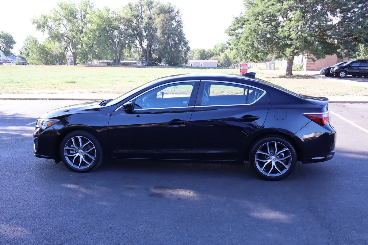 Used 2020 Acura ILX w/ Premium Package FWD image 9