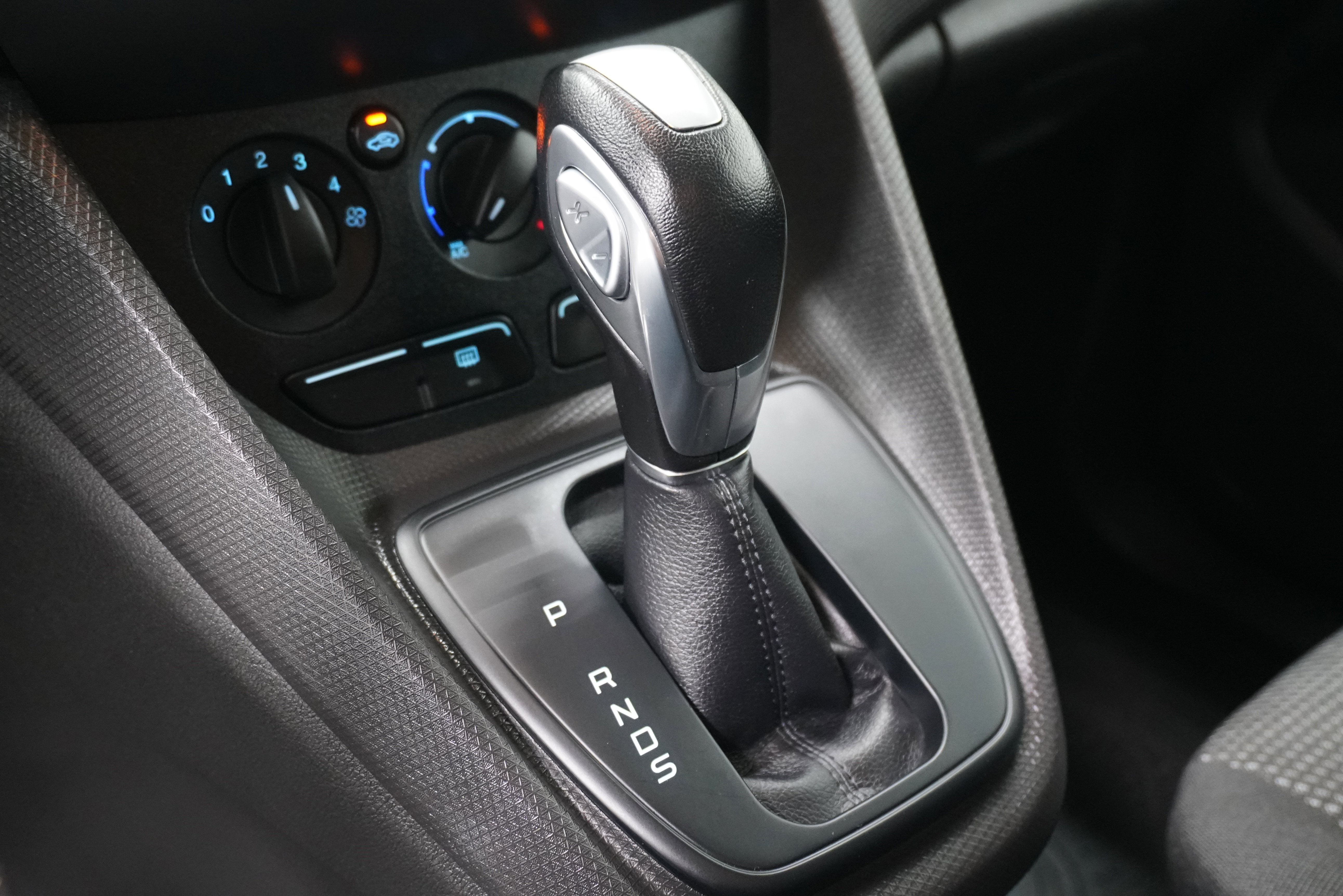 Used 2017 Ford Transit Connect XL image 19