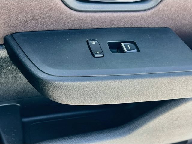 Used 2025 Honda Pilot Elite image 32