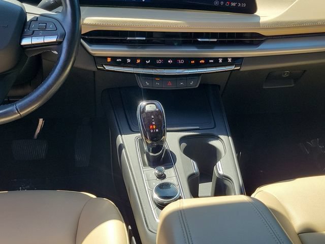 Certified 2024 Cadillac XT4 Luxury w/ Cold Weather Package FWD image 21