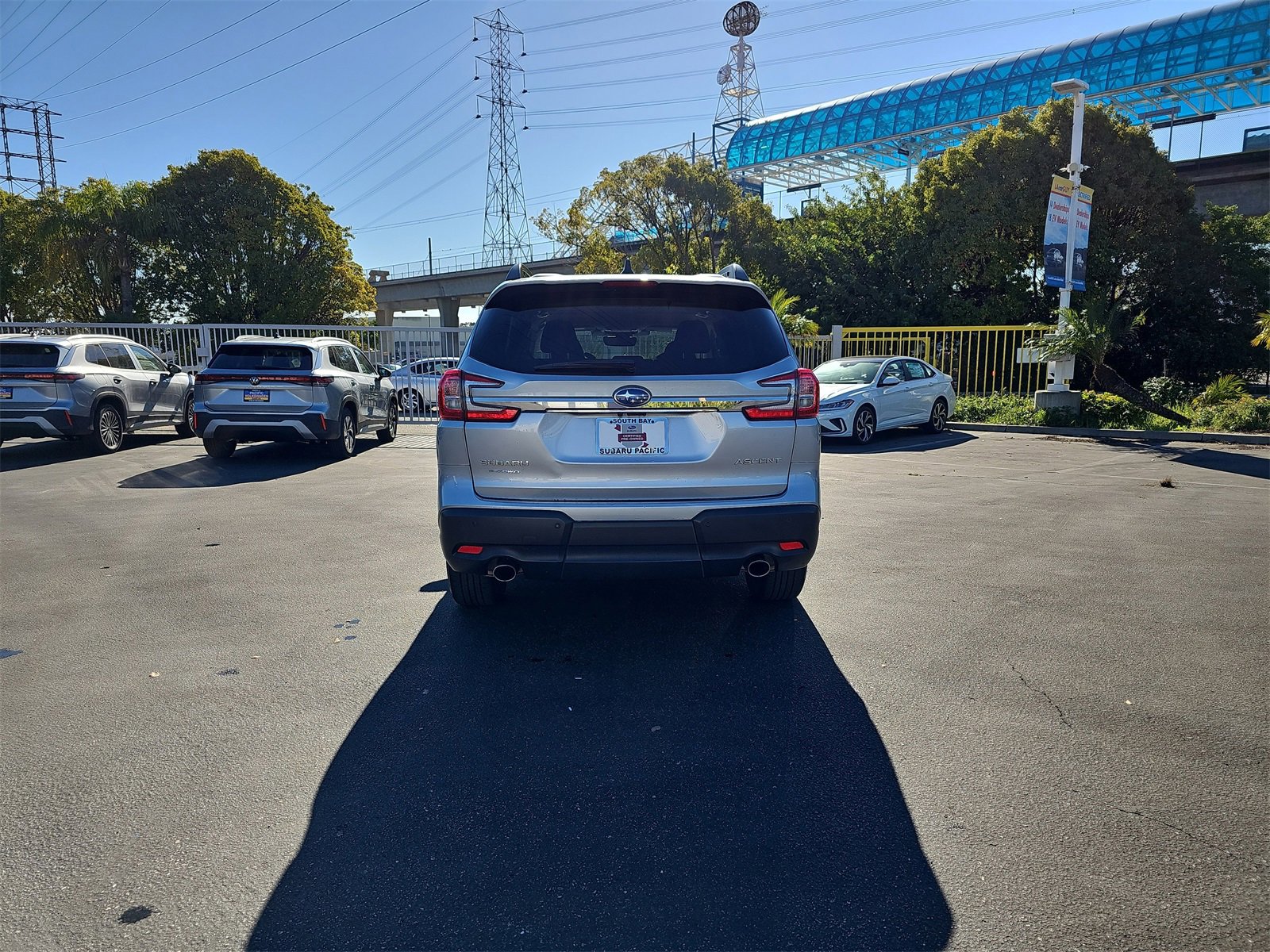 Used 2023 Subaru Ascent Premium w/ Convenience Package image 6