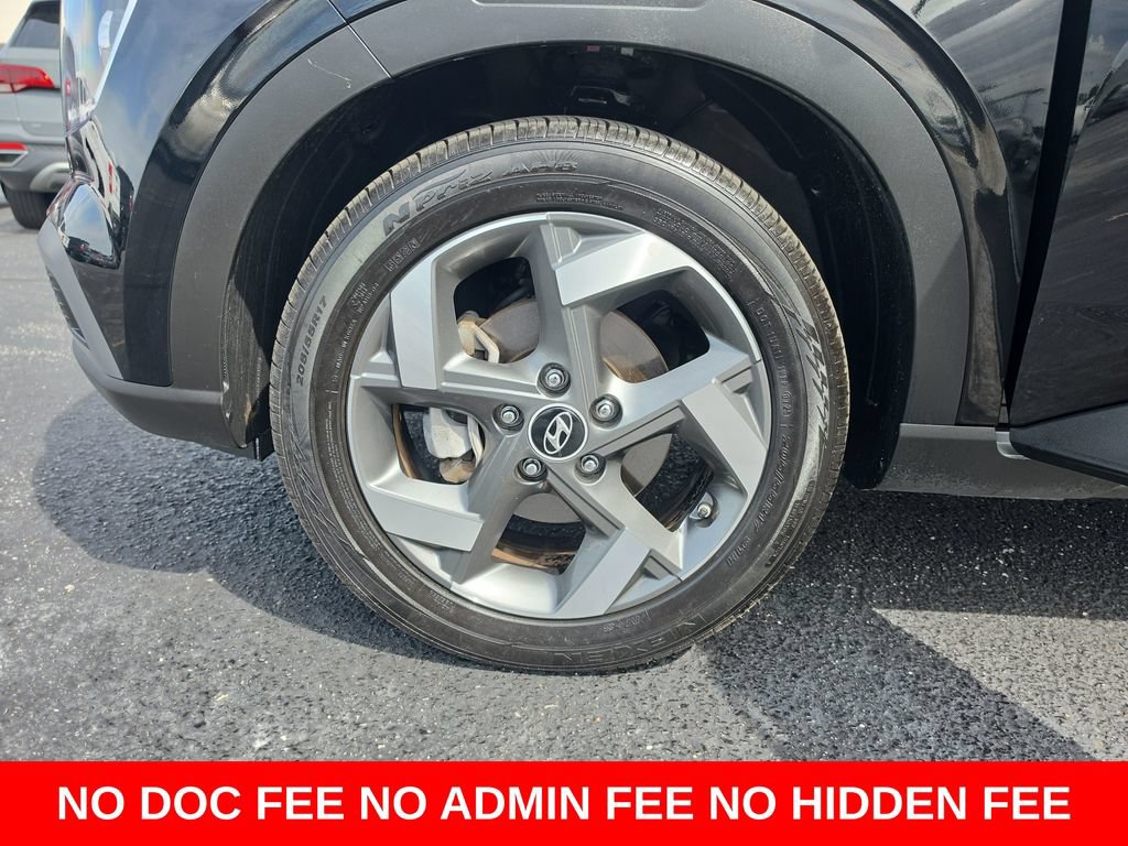 Used 2025 Hyundai Venue SEL FWD image 28