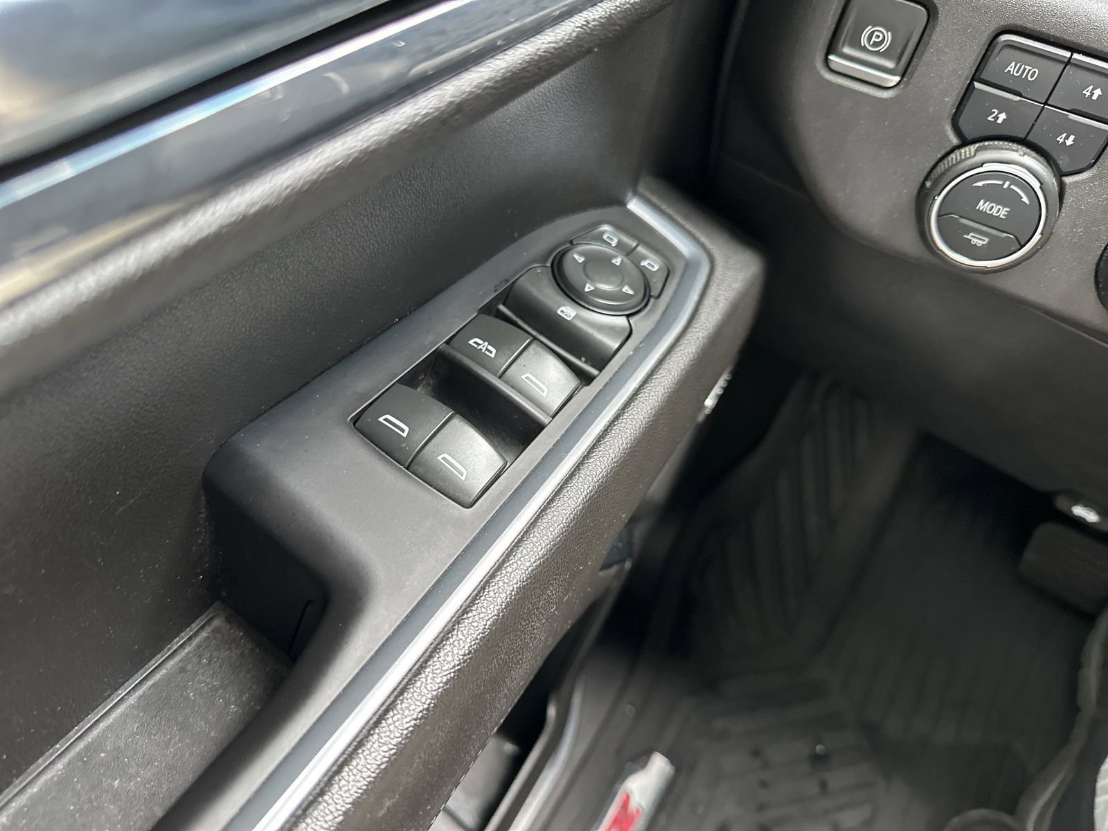 Used 2022 Chevrolet Silverado 1500 LT Trail Boss w/ Convenience Package II image 35