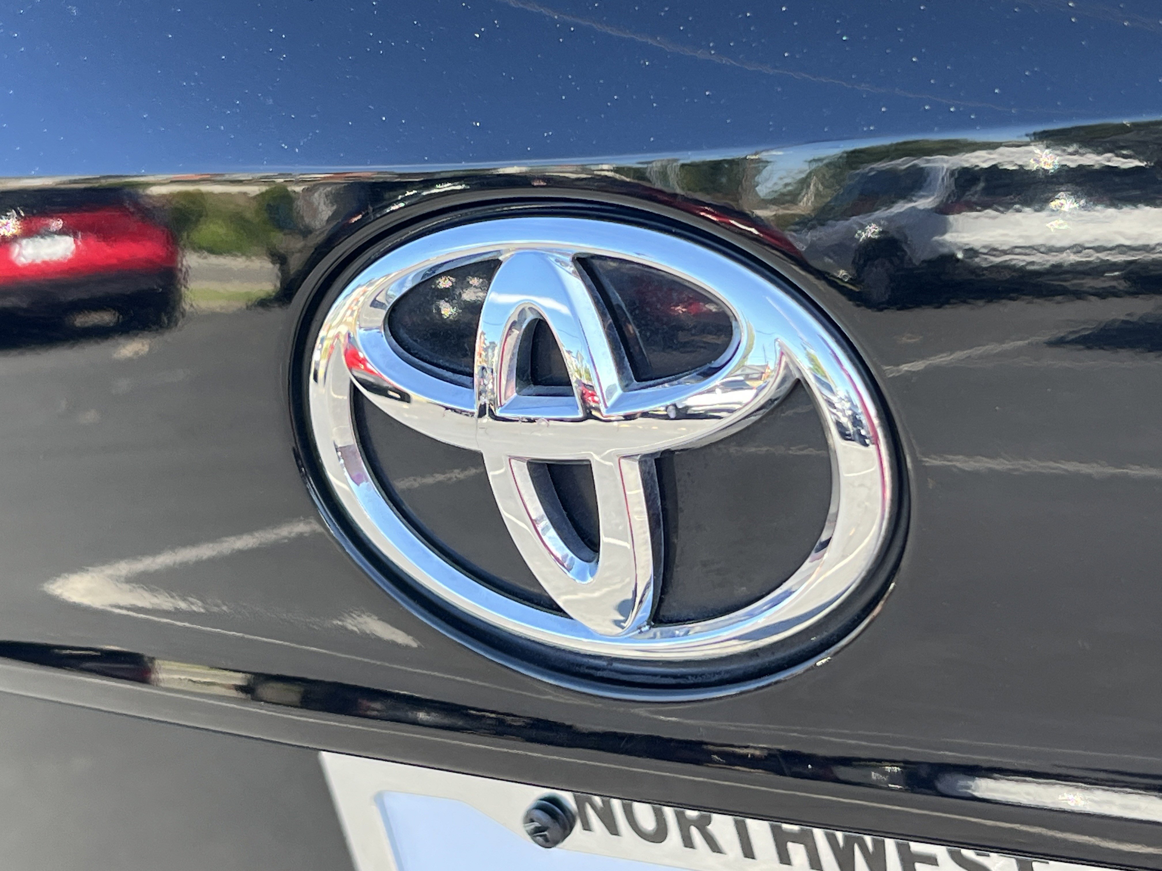 Used 2024 Toyota Highlander XLE image 8