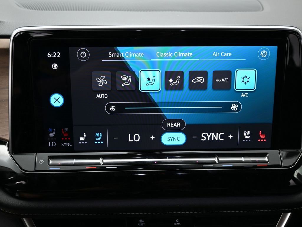 Used 2024 Volkswagen Atlas SE image 24