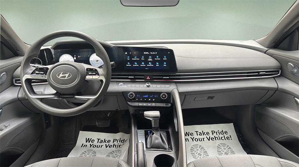 Certified 2024 Hyundai Elantra SEL image 19