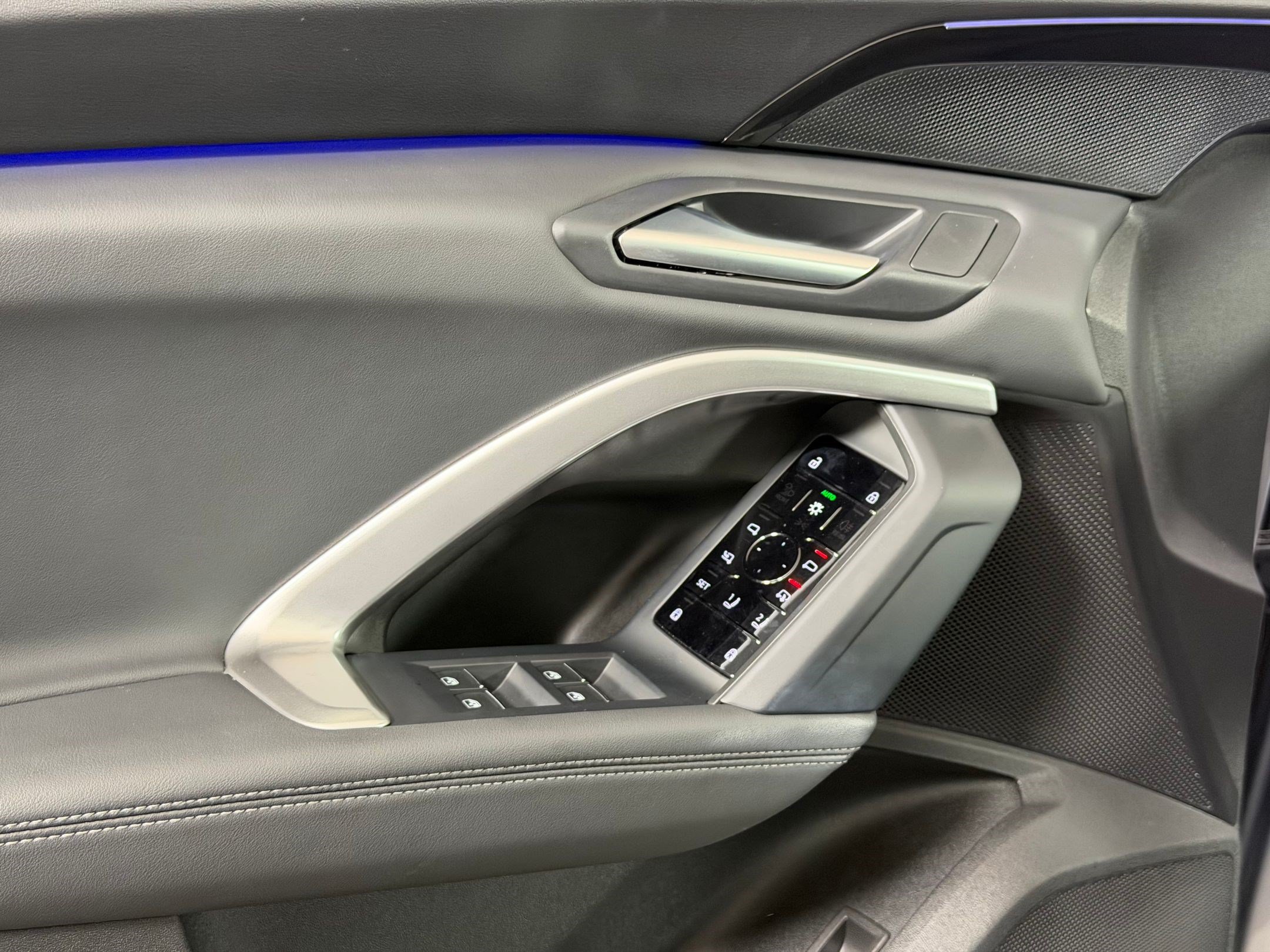 Certified 2025 Audi Q5 Premium AWD/4WD image 13